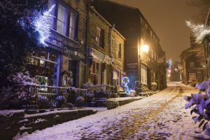 haworth main st looking up christmas 2010 sm.jpg